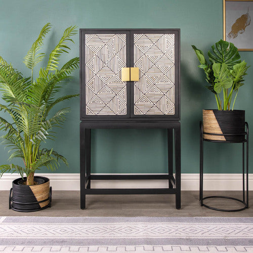Lifestyle WIcker Black and Brown Planters