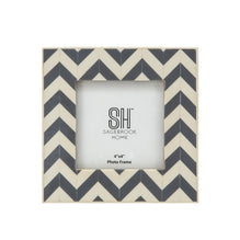 4X4 White Chevron Resin Picture Frame